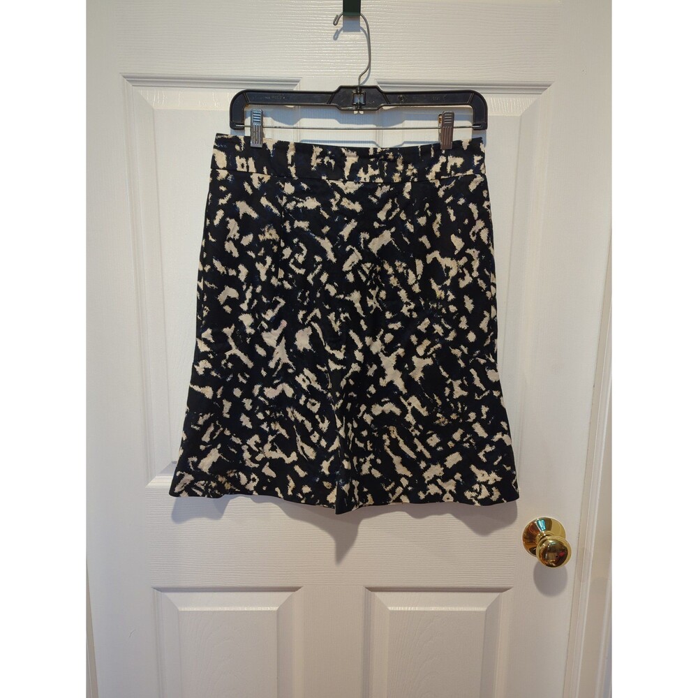 Quiet Luxury Abstract Print Kick Flare Mini Skirt Ann Taylor Size 6
